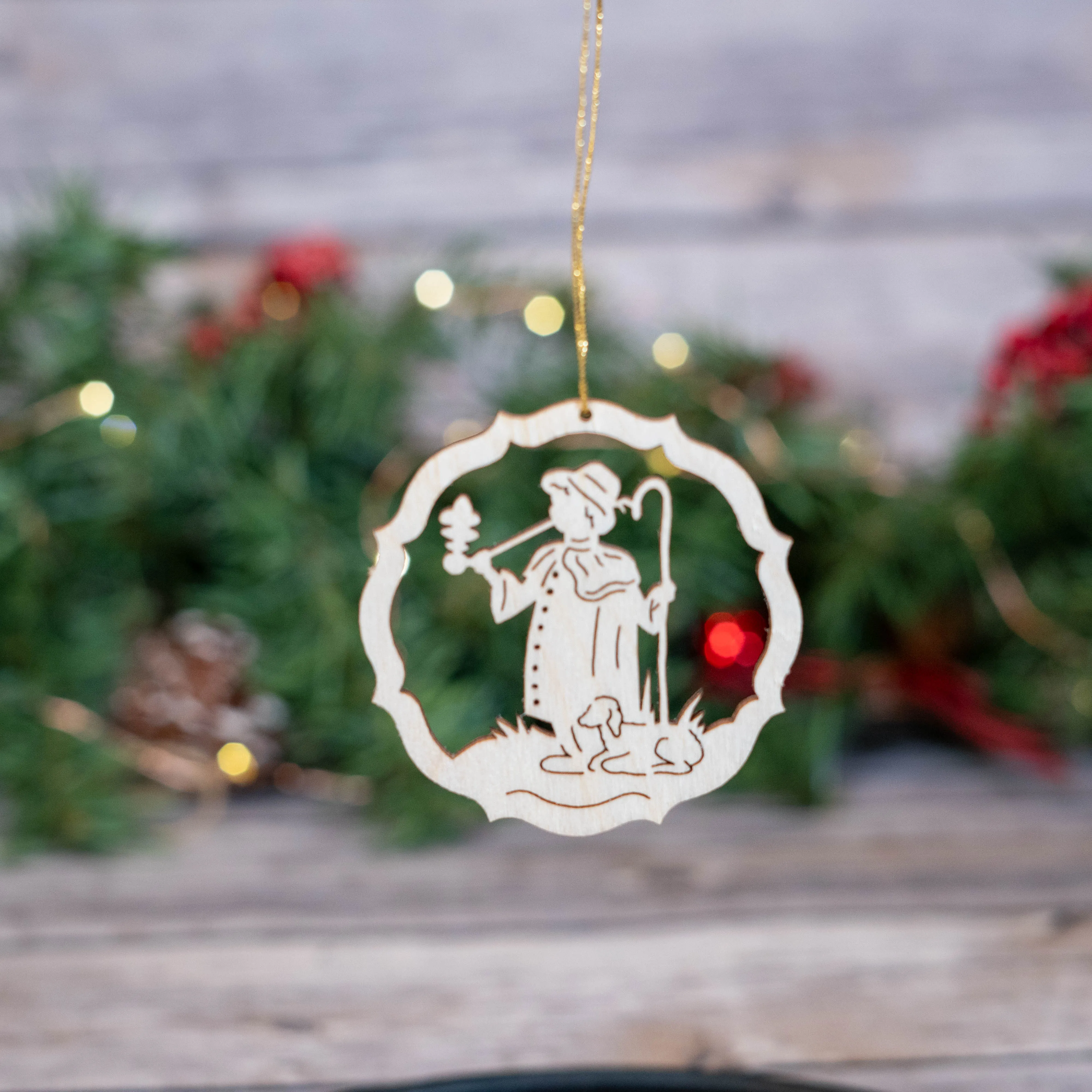 Laser Cut wreath Ornament with Shepherd