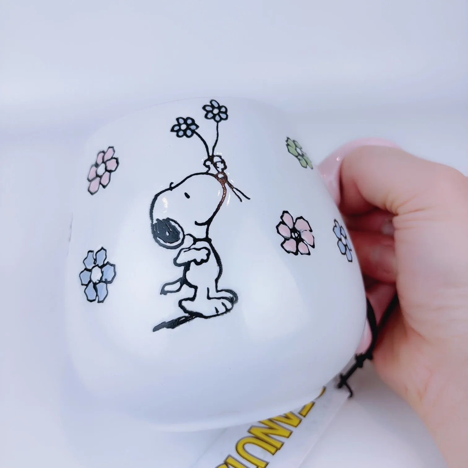 Peanuts Snoopy Giving You Flowers Ceramic Stoneware Pink Mug 20 oz