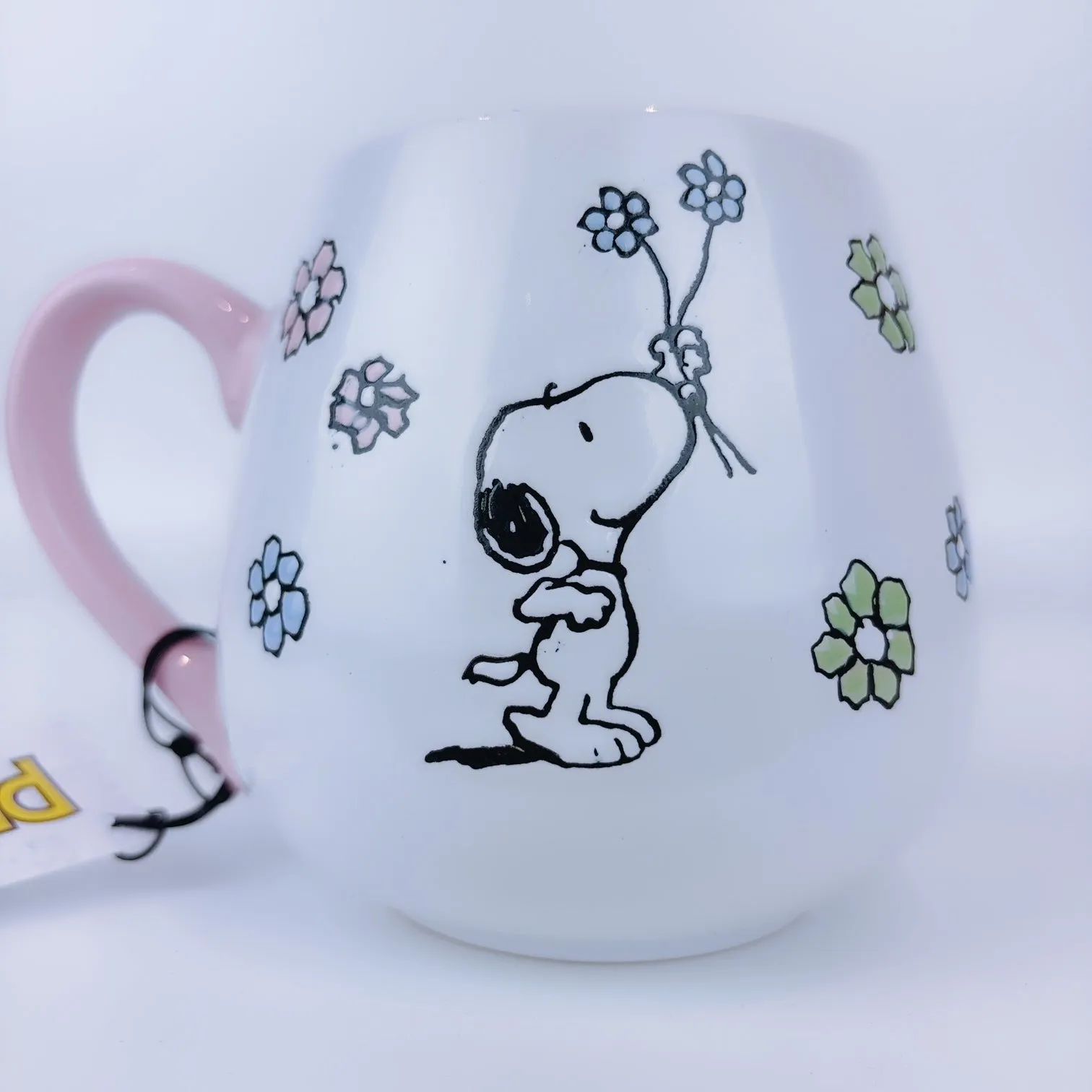 Peanuts Snoopy Giving You Flowers Ceramic Stoneware Pink Mug 20 oz